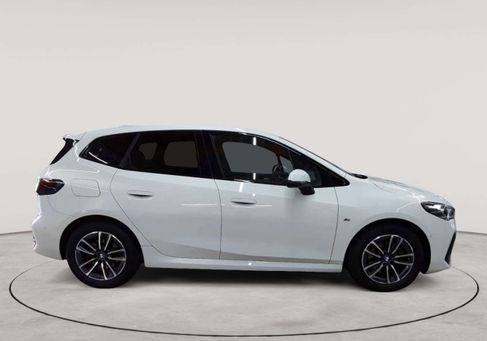 BMW 220, 2023 3