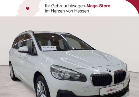 BMW 216, 2022