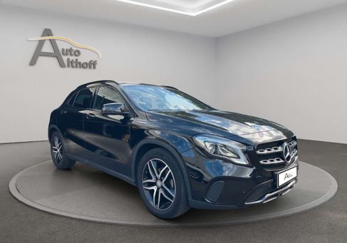 Mercedes-Benz GLA 200, 2020