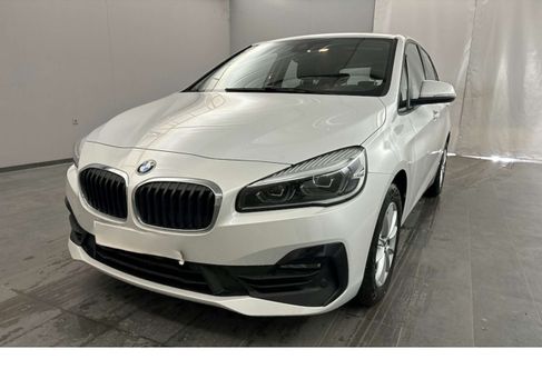 BMW 216, 2021