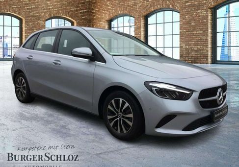 Mercedes-Benz B 180, 2025