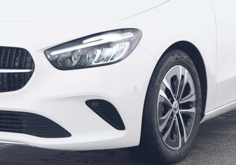 Mercedes-Benz B 180, 2025