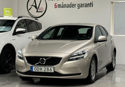 Volvo V40, 2017