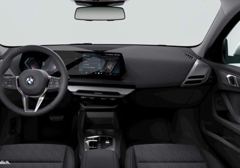 BMW 120, 2025