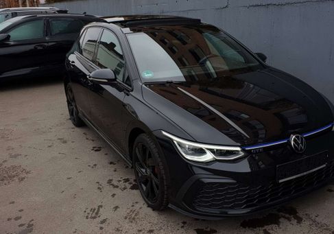 Volkswagen Golf, 2022