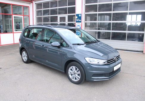 Volkswagen Touran, 2022 3