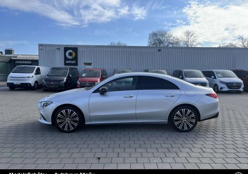 Mercedes-Benz CLA 180, 2022