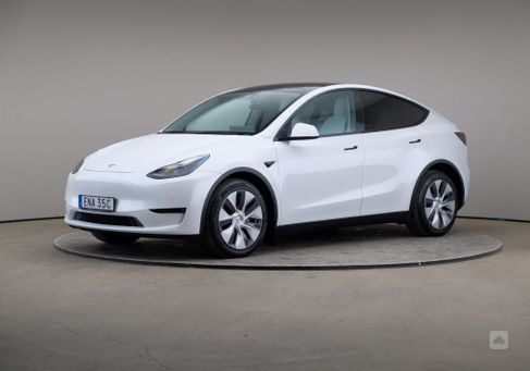 Tesla Model Y, 2021