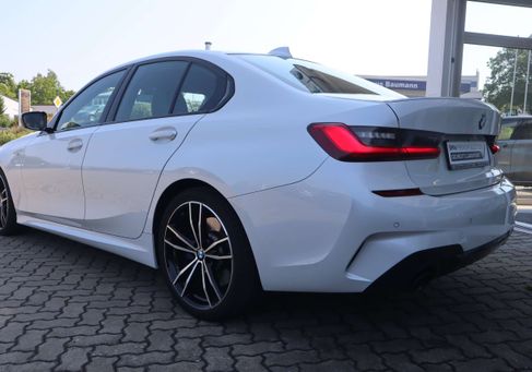 BMW 330, 2019