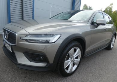Volvo V60 Cross Country, 2022