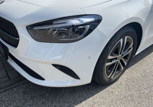Mercedes-Benz B 180, 2025