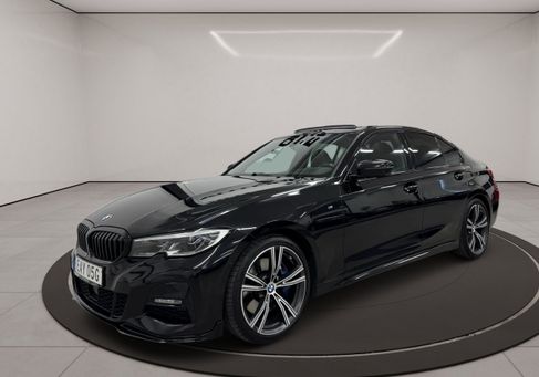 BMW 330, 2020