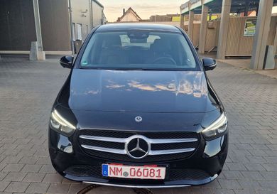 Mercedes-Benz B 200, 2022