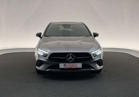Mercedes-Benz A 200, 2023