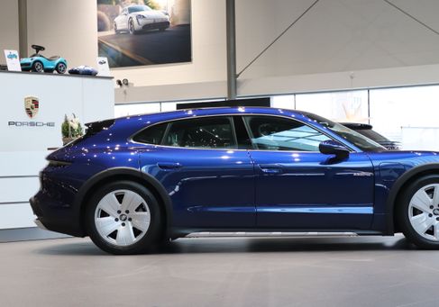 Porsche Taycan, 2022