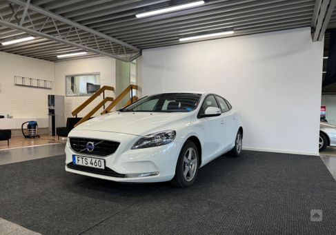 Volvo V40, 2016