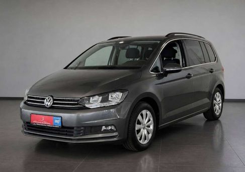 Volkswagen Touran, 2019 3