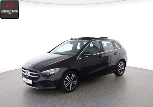 Mercedes-Benz B 180, 2022