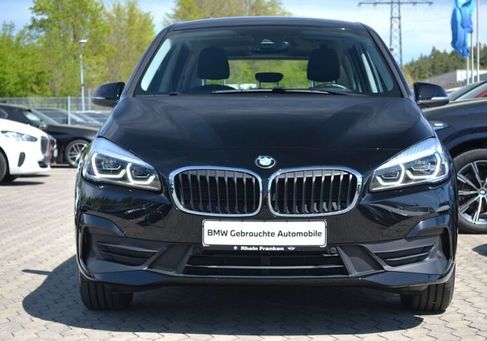 BMW 218, 2022