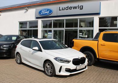 BMW 118, 2021