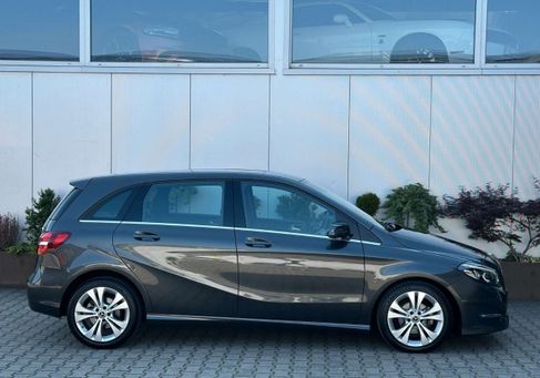 Mercedes-Benz B 180, 2017