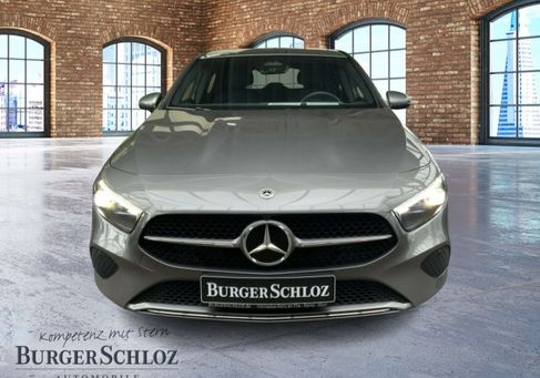 Mercedes-Benz A 200, 2025