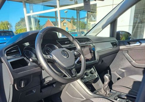 Volkswagen Touran, 2021 3