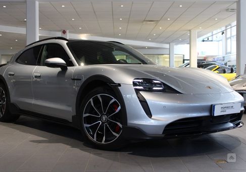 Porsche Taycan, 2022