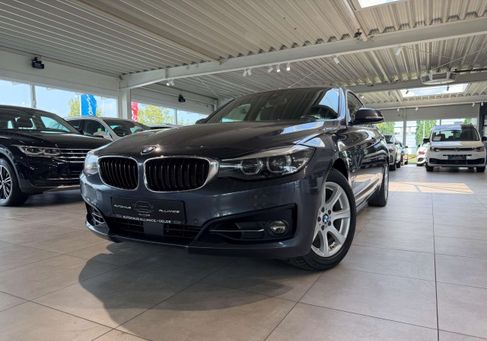 BMW 330, 2018