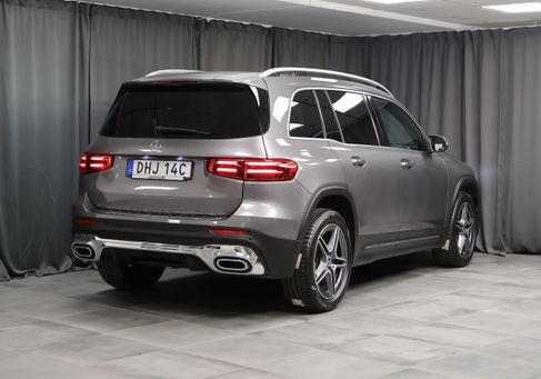 Mercedes-Benz GLB 200, 2025
