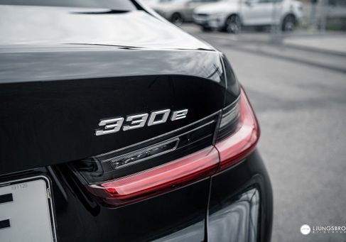 BMW 330, 2020 3