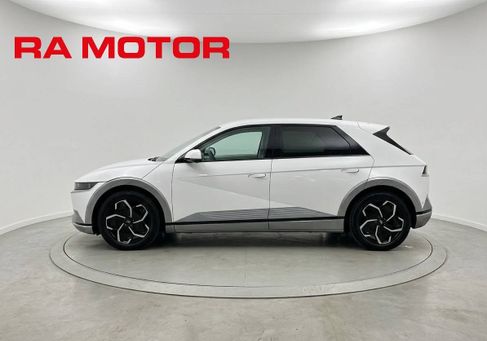 Hyundai IONIQ, 2024 3