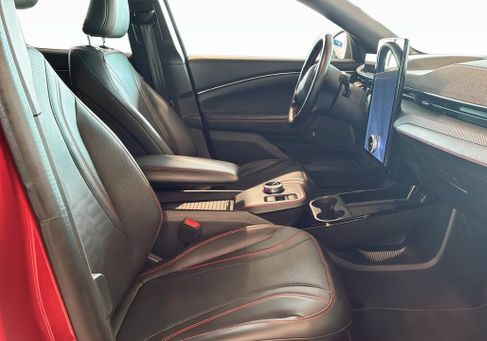 Ford Mustang Mach-E, 2021