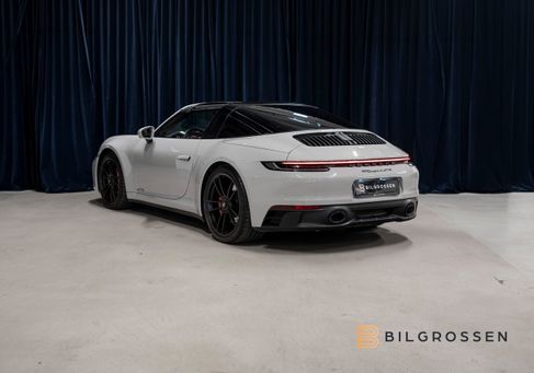 Porsche 911, 2023