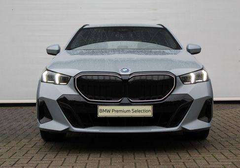 BMW 550, 2025