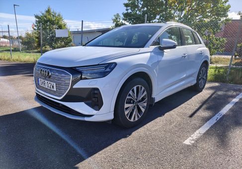 Audi Q4, 2024 2