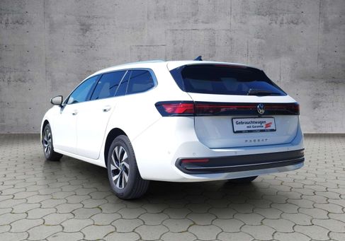 Volkswagen Passat Variant, 2024 3