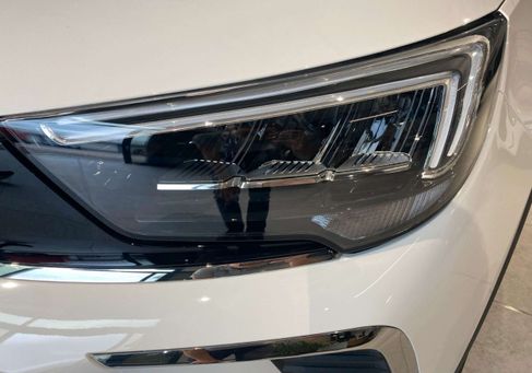 Opel Crossland X, 2024