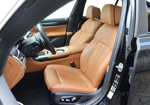 BMW 745, 2021