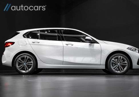 BMW 120, 2022