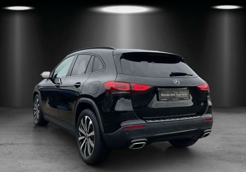 Mercedes-Benz GLA 220, 2021