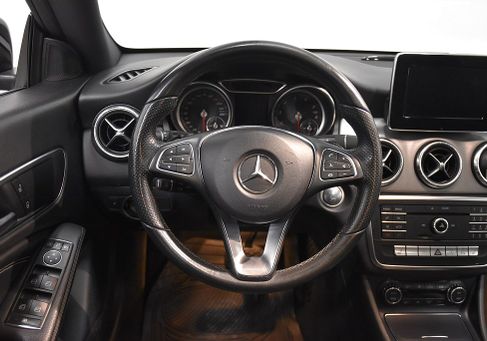 Mercedes-Benz CLA 220 Shooting Brake, 2018