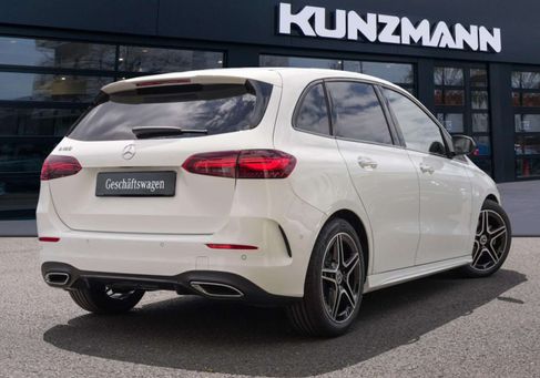 Mercedes-Benz B 180, 2026