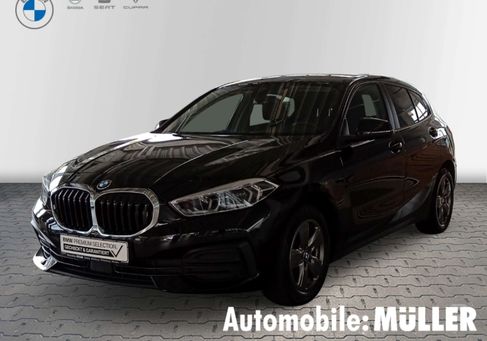 BMW 118, 2021