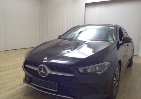 Mercedes-Benz CLA 200, 2022