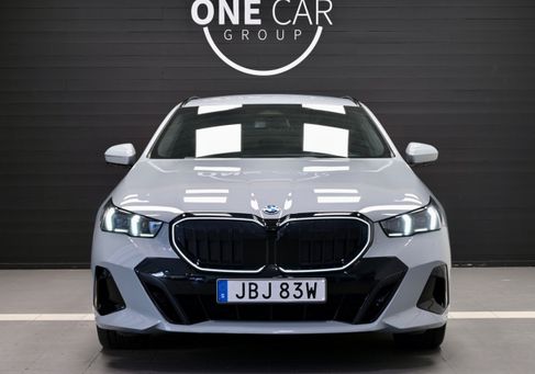 BMW 530, 2025