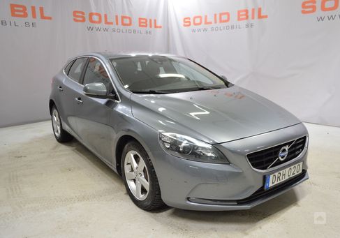 Volvo V40, 2015