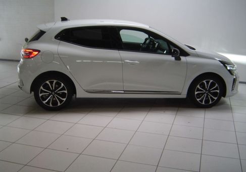 Renault Clio, 2024