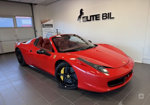 Ferrari 488 Spider, 2015