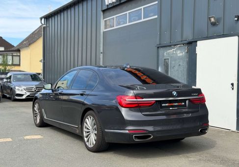 BMW 730, 2019 3